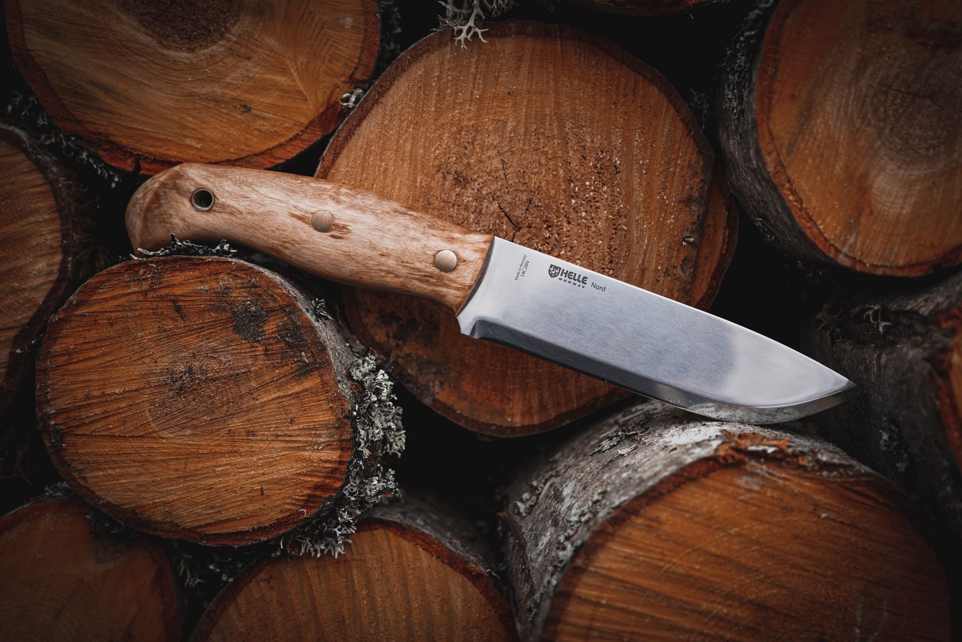 Knives – For a life in the wild – Helle Norway